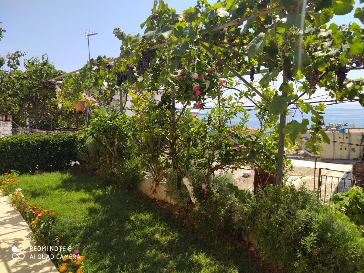 Brb Rooms Himare Exterior photo