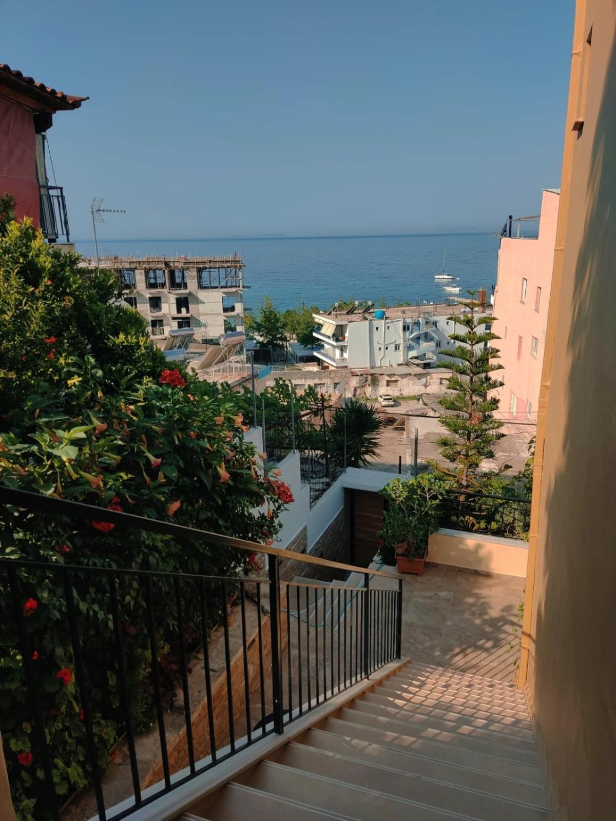 Brb Rooms Himare Exterior photo