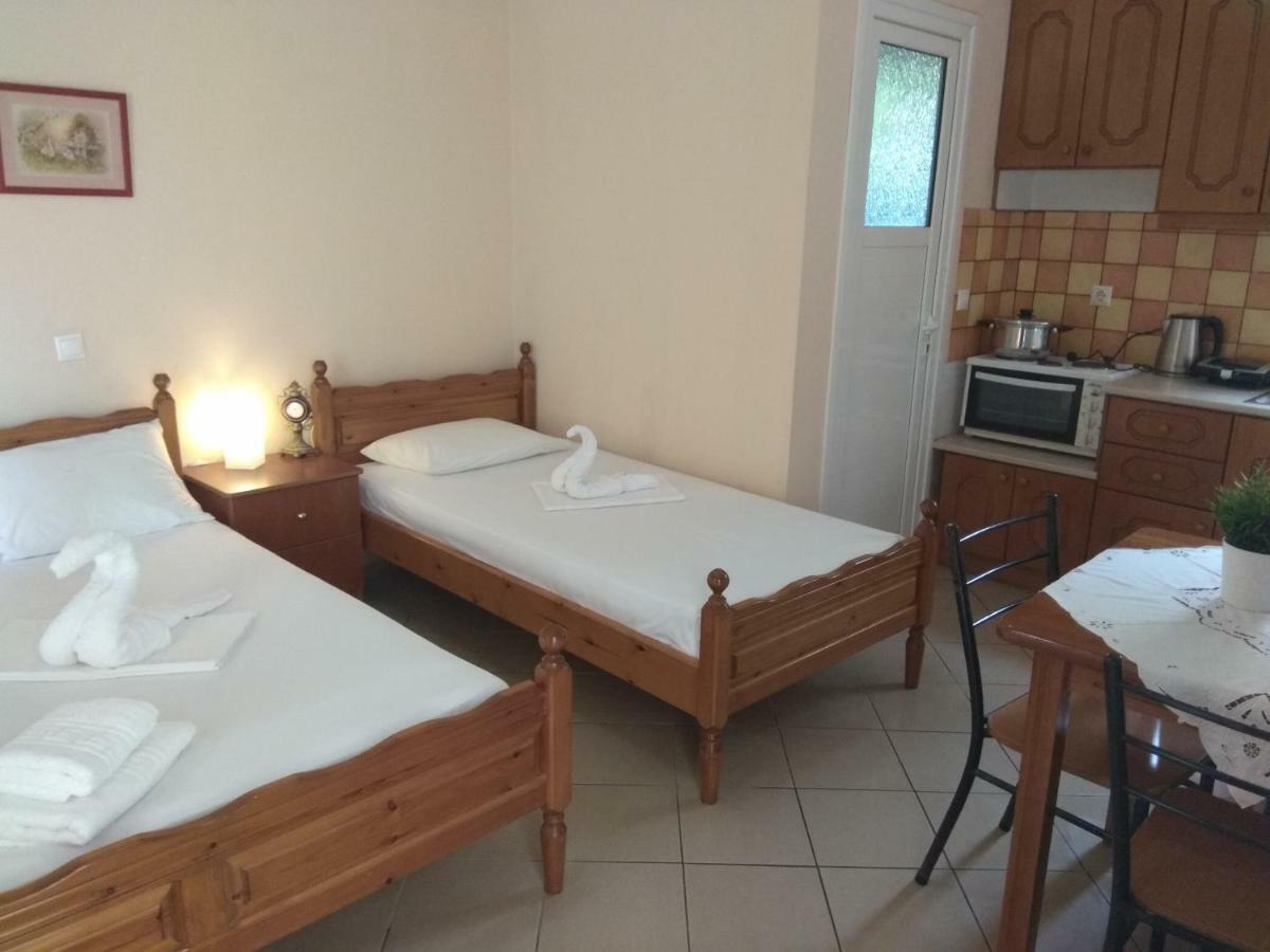 Brb Rooms Himare Exterior photo