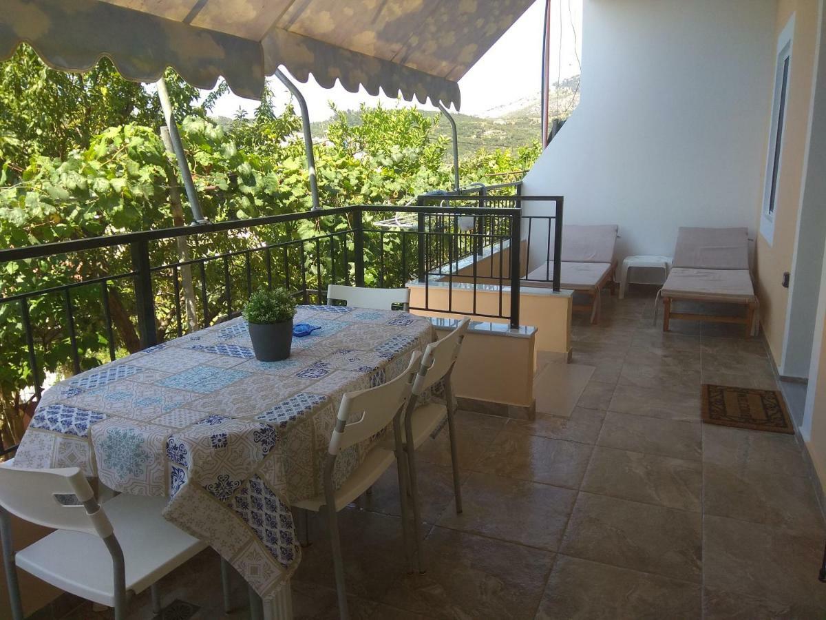 Brb Rooms Himare Exterior photo